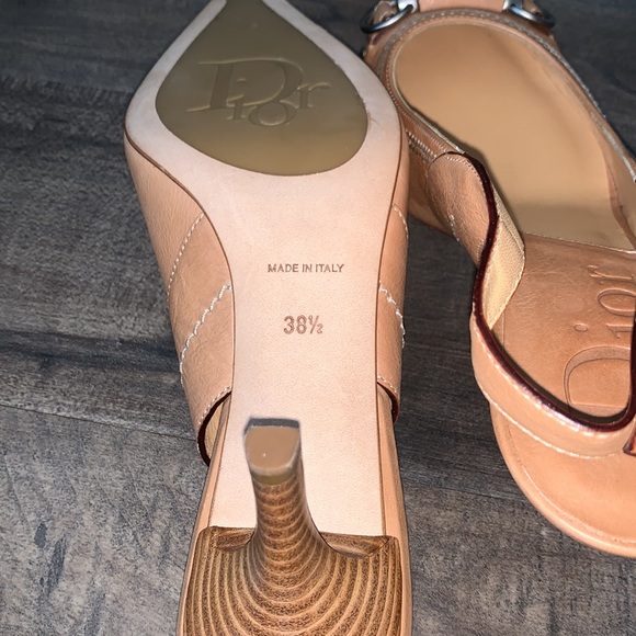 NWOT CHRISTIAN DIOR VEAU NUDE SLINGBACK PUMPS - Picture 7 of 13